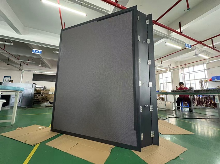 凯发k8国际(中国)官方网站·一触即发户外P3.076全防水LED显示屏车间深度老化测试